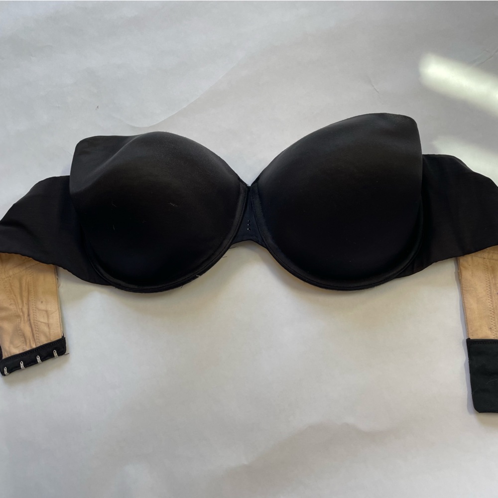 Victoria’s Secret Black MultiWay Strapless Bra 38D
